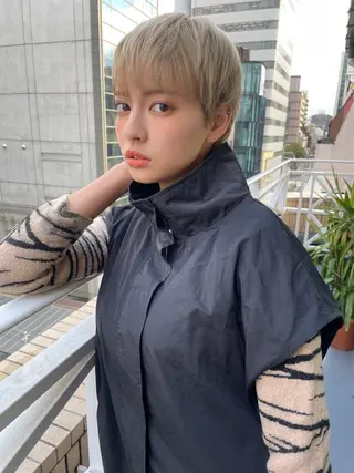 ショート カラー ショート/ボブ/ 心斎橋/宮脇美奈のヘアスタイル