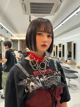 ショート センターパート /ニュアンスパーマのヘアスタイル