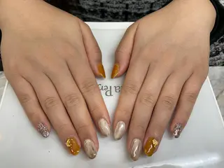 ネイル umi 🩵🤍のネイルデザイン