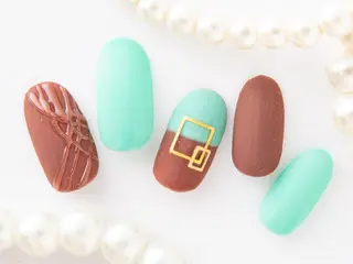 ネイル Tiary Nail Fのネイルデザイン
