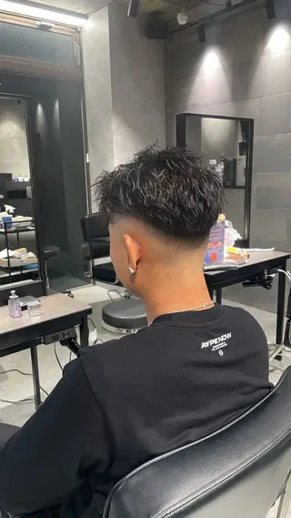 ショート パーマ メンズ 野髙 昂大のヘアスタイル