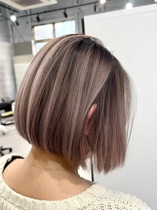 ショート カラー Via officialのヘアスタイル