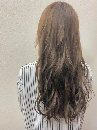 ロング カラー 丸山 明日香のヘアスタイル