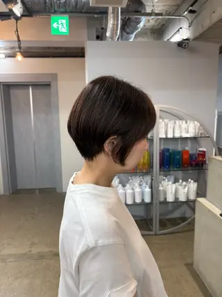 ショート ニシタニ コハルのヘアスタイル