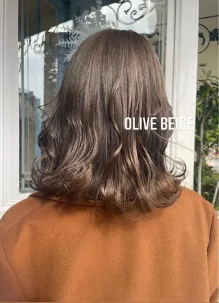 ミディアム カラー 渡辺 瑠美のヘアスタイル