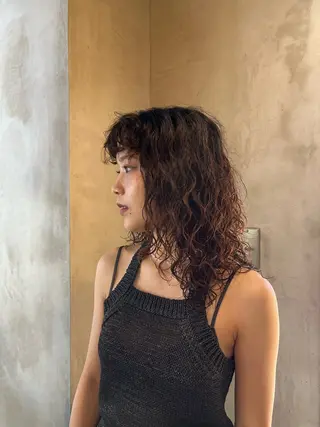 セミロング 韓国風前髪顔周り バーバーakaneのヘアスタイル