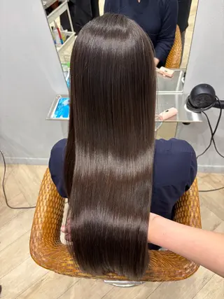 ロング 新田 璃那のヘアスタイル