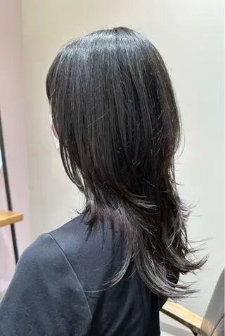 セミロング 作野 潮織のヘアスタイル