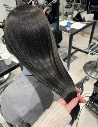 ロング カラー パーマ ヘアアレンジ 透明感/オリーブ/ グレージュ/YUKAのヘアスタイル