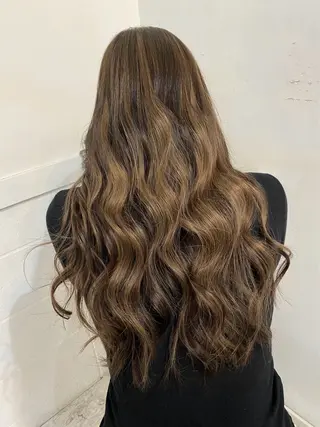 カラー 🩶BRAS 🩶のヘアスタイル