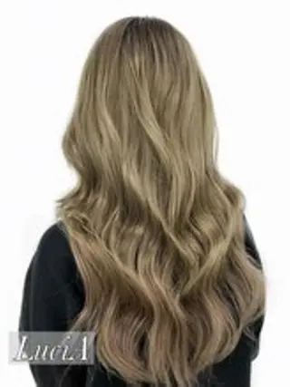 カラー ヘアアレンジ ロング エクステ LuciAのヘアスタイル