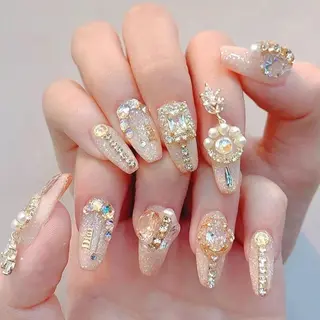 ネイル セミロング フィルイン、長さ出し 深爪矯正のネイルデザイン