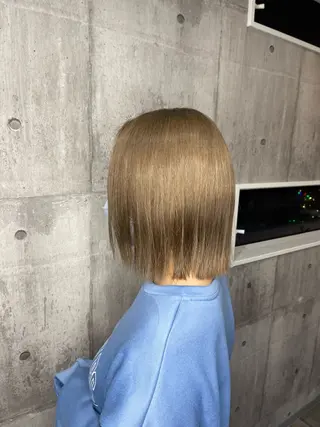 ミディアム カラー Felice Erikaのヘアスタイル