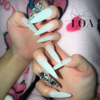 ネイル LOA🦋 yuraのネイルデザイン