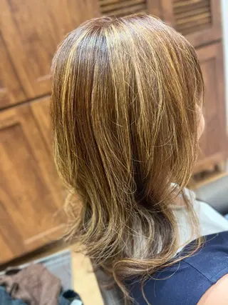 セミロング 🎀ツヤ暖色カラー 🎀大塚ナオミのヘアスタイル