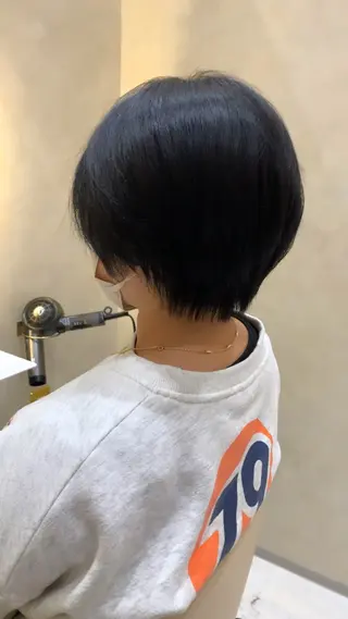 ショート カラー 美髪矯正 吉岡柊斗のヘアスタイル