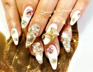 ミディアム サロンドラフィーユ LAFEUILLEのネイルデザイン