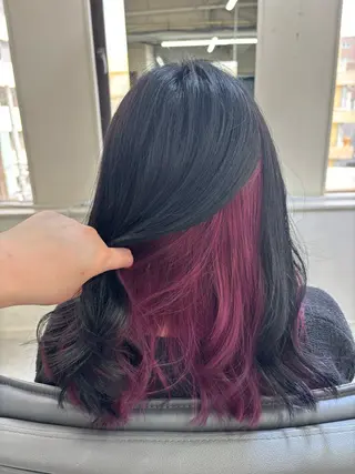 ロング 腰越 麻奈のヘアスタイル