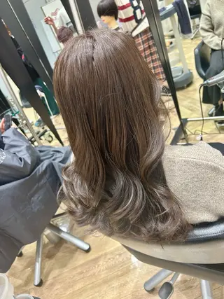 ロング カラー lico×little大通所属・あみ 🐷のヘアスタイル