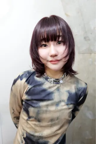 ミディアム カラー 𝙱𝙻𝙴𝙽 𝚋𝚢 𝚍𝚘𝚝.所属・🤍BLEN 窓🤍のヘアスタイル