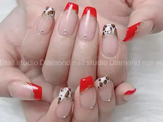 ミディアム Diamond 🚢のネイルデザイン