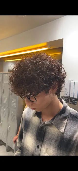 パーマ メンズ 小尾 優然のヘアスタイル