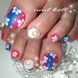 ネイル 占いができるネイルサロン「ネイルベル」所属・さいとう りなのネイルデザイン