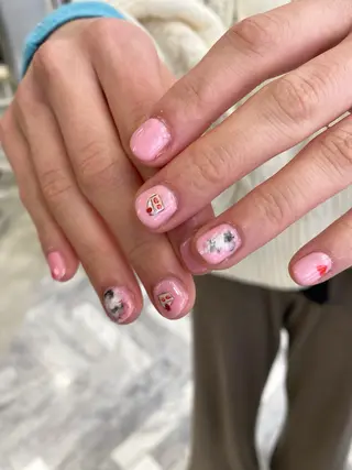 ネイル カンナ【Y2Kネイル /コーンロウ】のネイルデザイン