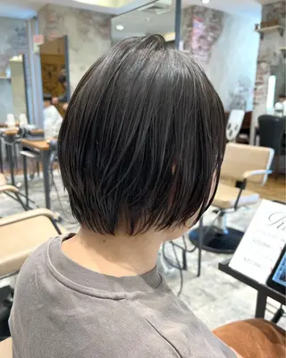 ショート カラー 💍新宿ショート 💍岩田莉奈のヘアスタイル