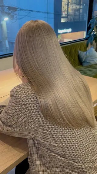 セミロング 瀬戸 杏珠のヘアスタイル