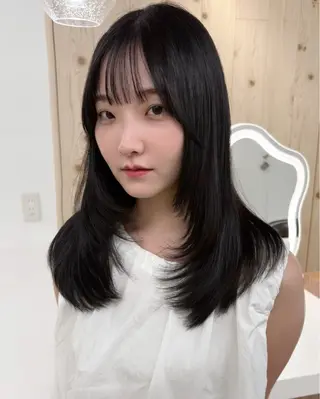 セミロング カラー 新宿/韓国ヘア/ 髪質改善ストレートのヘアスタイル