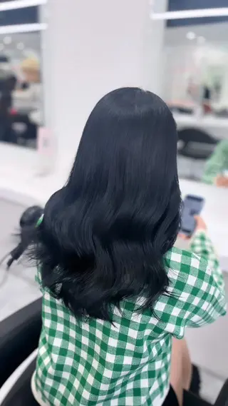 カラー 🤍韓国寒色カラー 🤍MADOKAのヘアスタイル