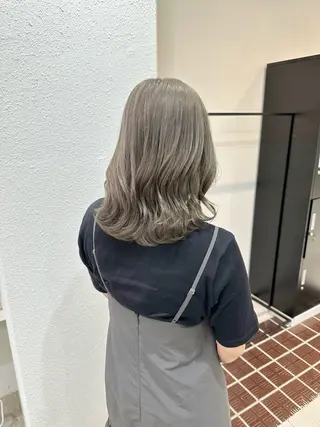 セミロング カラー 🌈ディレクター🌈 徳松優希のヘアスタイル