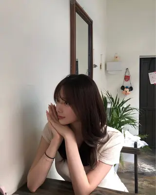 セミロング カラー 莉乃/縮毛矯正/髪質 改善/艶カラーのヘアスタイル