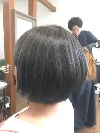 ショート カラー PALETTE(パレット)所属・SHIORI💜口コ ミNo.1艶カラーのヘアスタイル