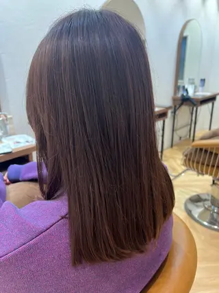 ミディアム カラー 城 梨音のヘアスタイル
