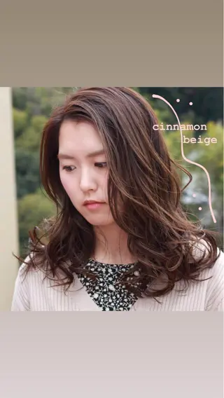 ロング カラー Viage （ビアージュ）のヘアスタイル