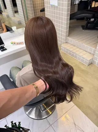 セミロング カラー ヘアアレンジ SALOWIN藤沢店所属・艶カラー の達人のヘアスタイル