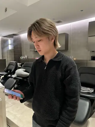 ショート メンズバレイヤージュ 斉藤春のヘアスタイル