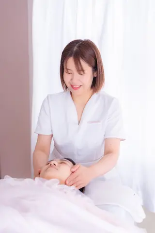 デ・アイム王寺所属・たるみ解消エミリーノ 米田真美子のエステ・リラクイメージ