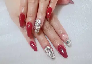 ネイル y‘s SALON所属・ト トのネイルデザイン