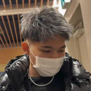 カラー メンズ 💋ホワイトメッシュ /パーマ/メンズ💋のヘアスタイル