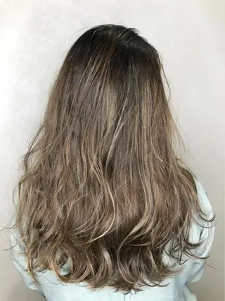 セミロング トップスタイリスト 江口 稜亮のヘアスタイル