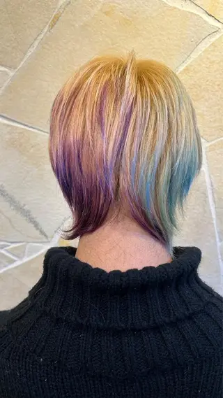 カラー and Art おのでらじんのヘアスタイル