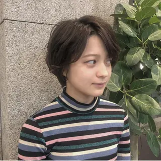 ショート パーマ カトウ ユウカのヘアスタイル