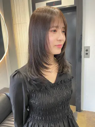 ミディアム カラー TATSUブリーチ/ ミルクティーベージュのヘアスタイル