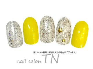 ネイル 矢川 まどかのネイルデザイン