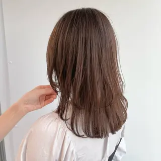 セミロング 山内 愛可のヘアスタイル