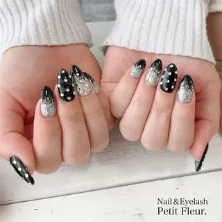 ネイル Petit Fleur所属・青柳 亜梨奈のマツエク・マツパデザイン