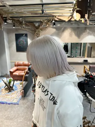 セミロング カラー レイヤーブリーチ特化 ホワイト専門/岸のヘアスタイル